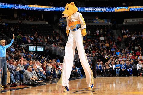 The risks and challenges of the Nuggets mascot's suspended in mid-air act